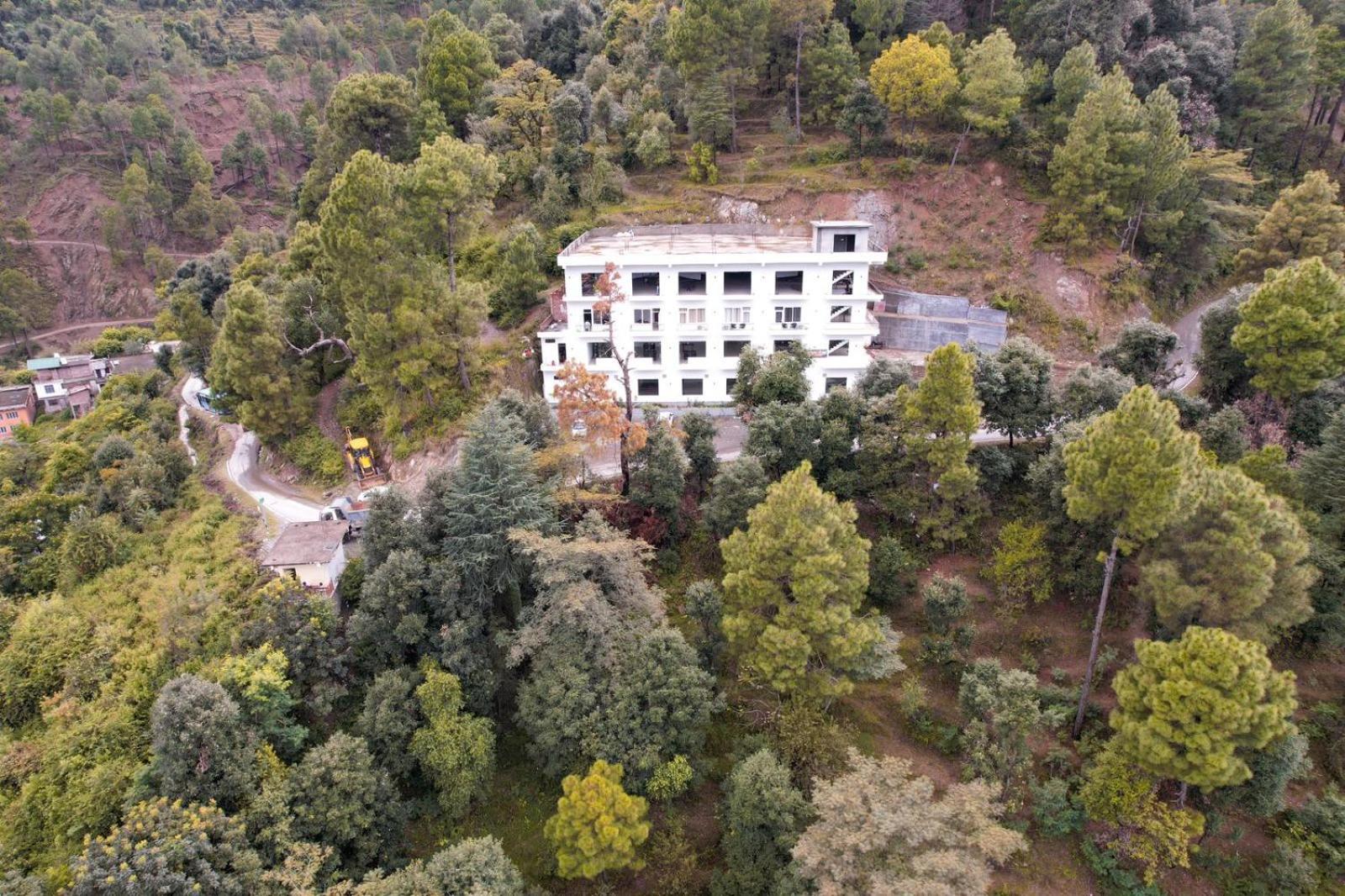 Hotel Candle Wood Chamba  Eksteriør bilde